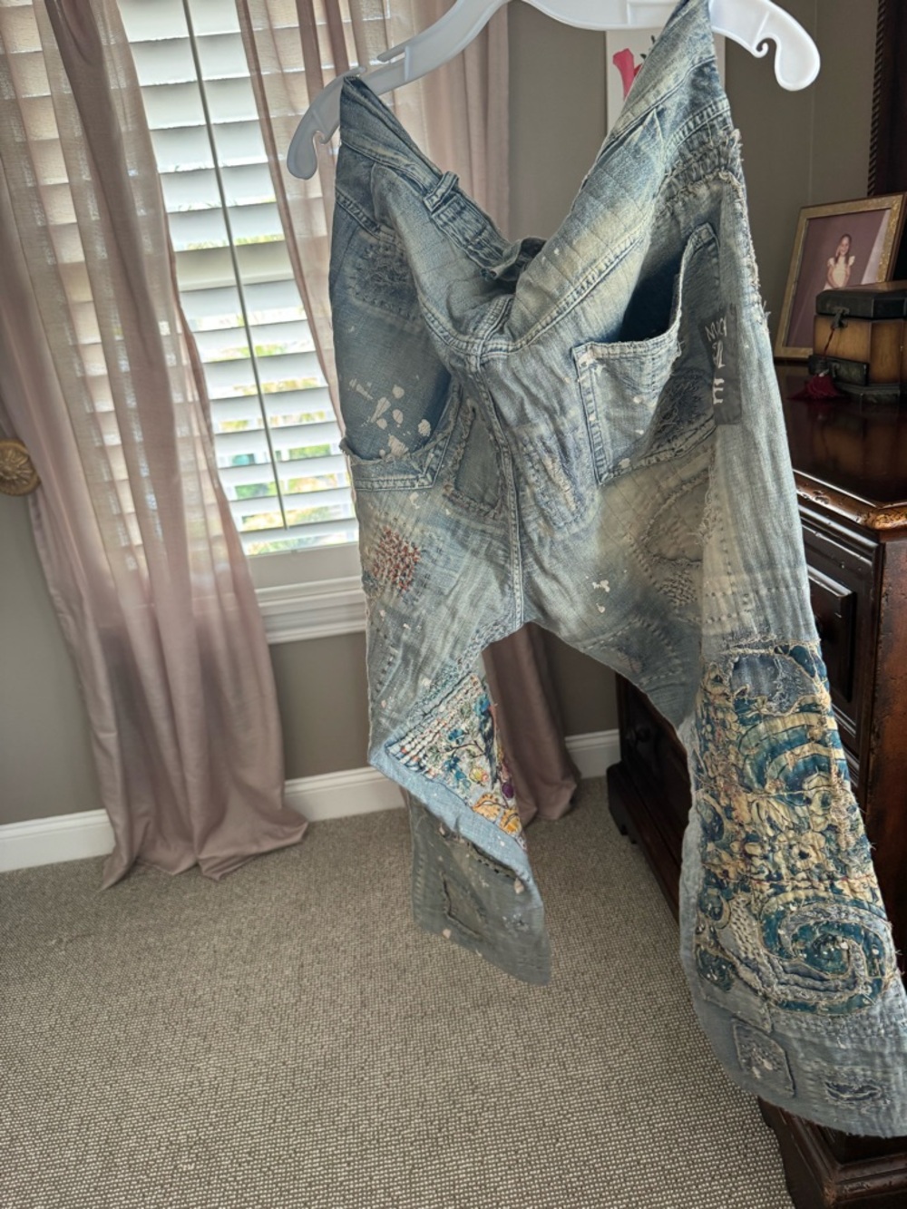 Magnolia Pearl Light Blue Distressed Embroidered Denim jeans